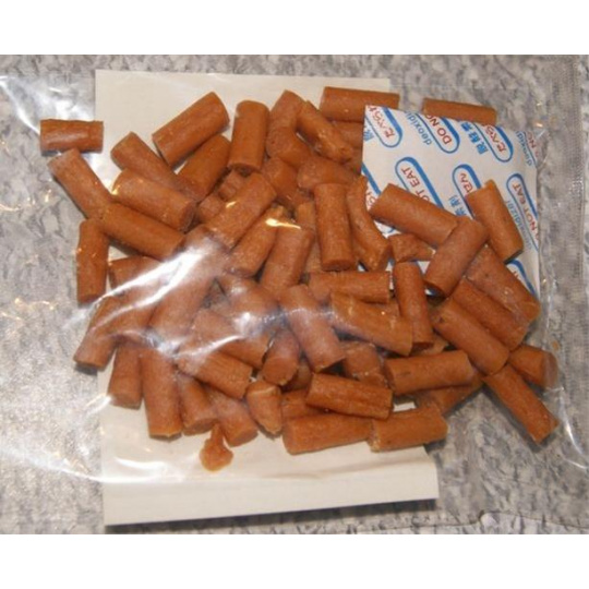 Pamlsok Salač Tyčinka kuracia 1 cm 100 g Pamlsok Salač Tyčinka kuracia 1 cm 100 g