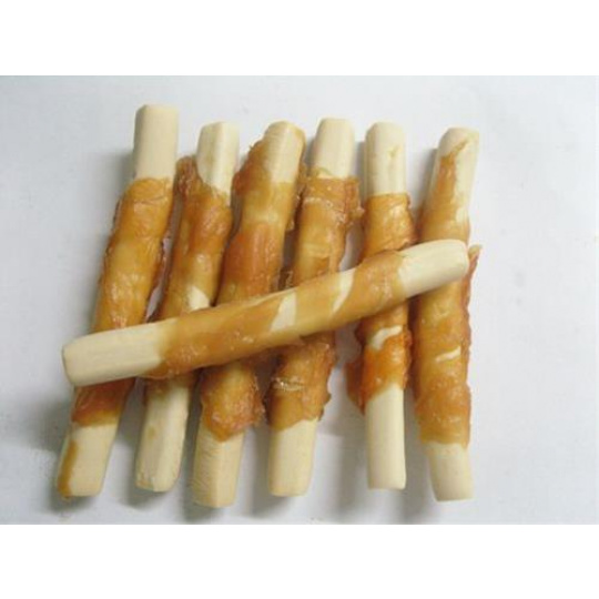 Pamlsok Salač Tyčinka z byvolej kože obalená kuracím mäsom 1 kg Pamlsok Salač Tyčinka z byvolej kože obalená kuracím mäsom 1 kg