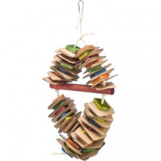 Závesná hračka na sisalovom lane - kartón, drevo 18 x 35 cm